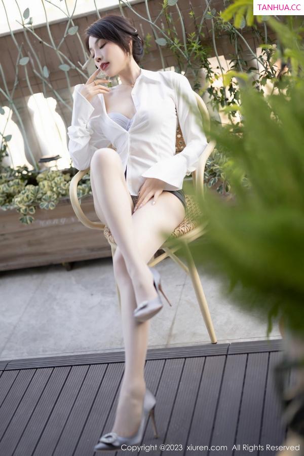 陈芝 芝芝Booty [XiuRen]高清写真图 2023.06.30 No.7002 徐莉芝Booty 美腿丝袜第13张图片